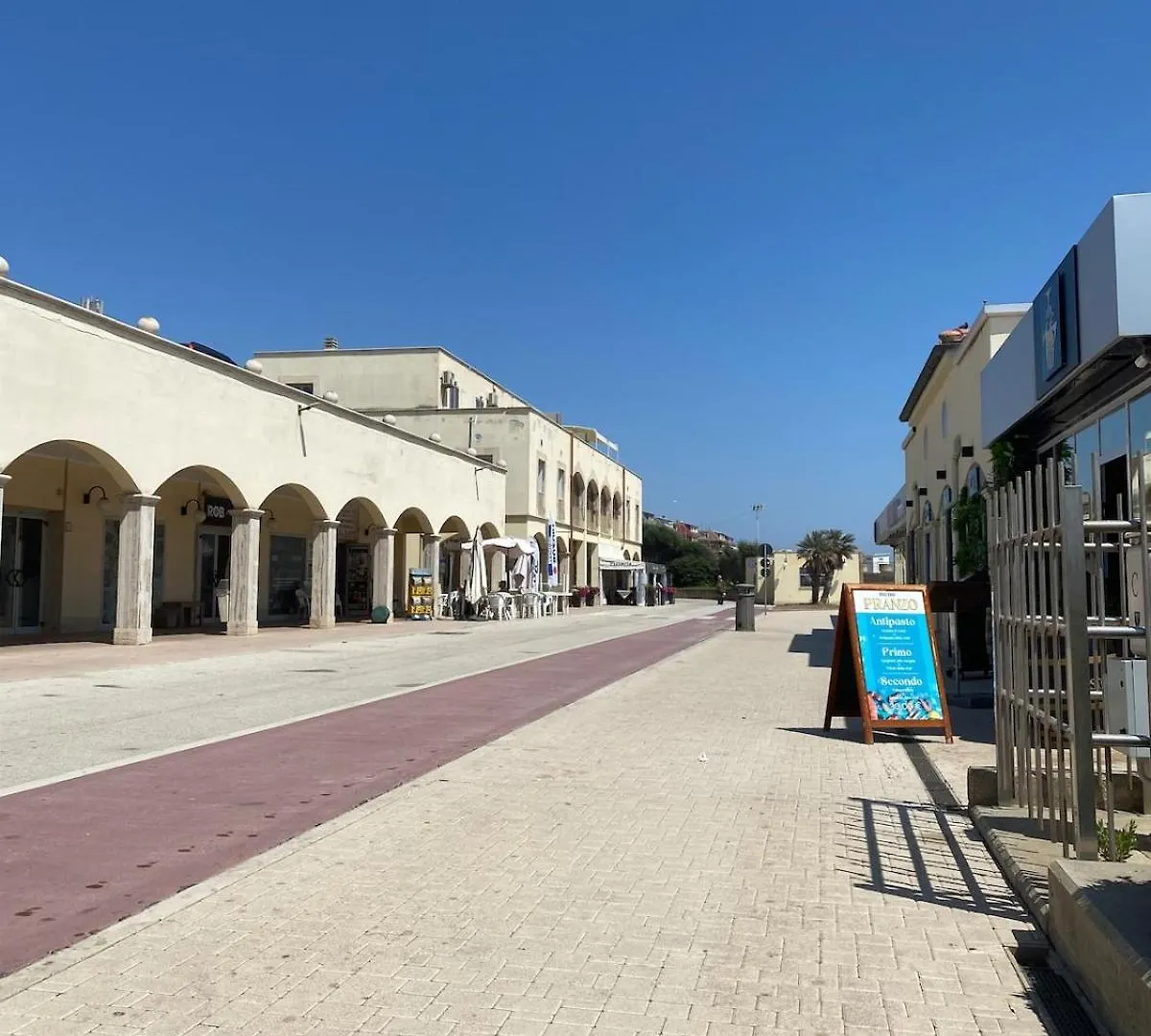 Emam Al Centro 150Mt Dal Mare E La Metro A2 Passi Apartment Lido di Ostia Italy