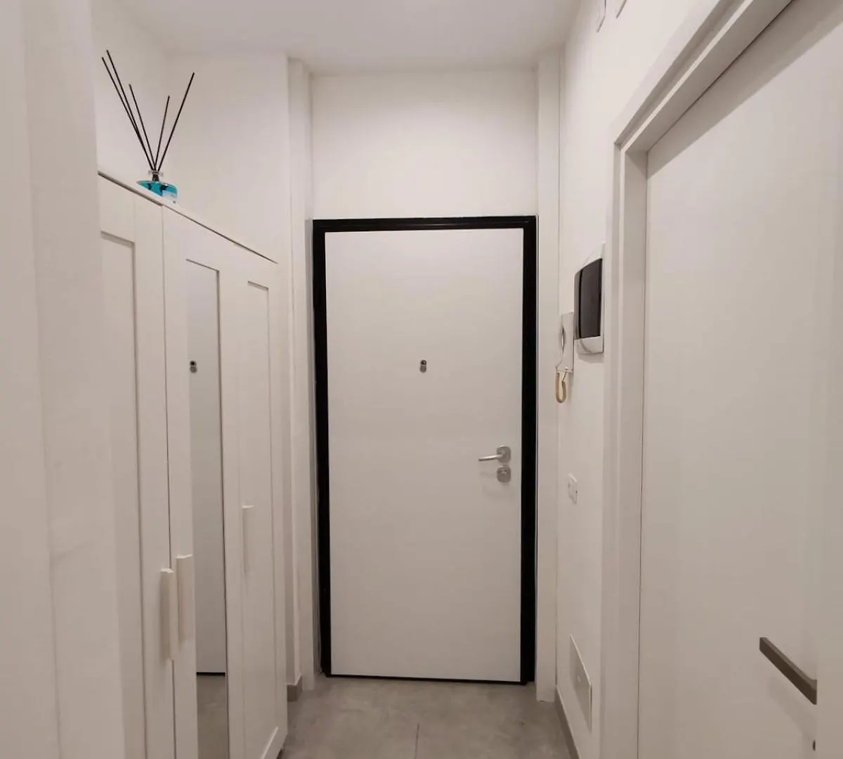 Emam Al Centro 150Mt Dal Mare E La Metro A2 Passi Apartment Lido di Ostia 0*,  Italy