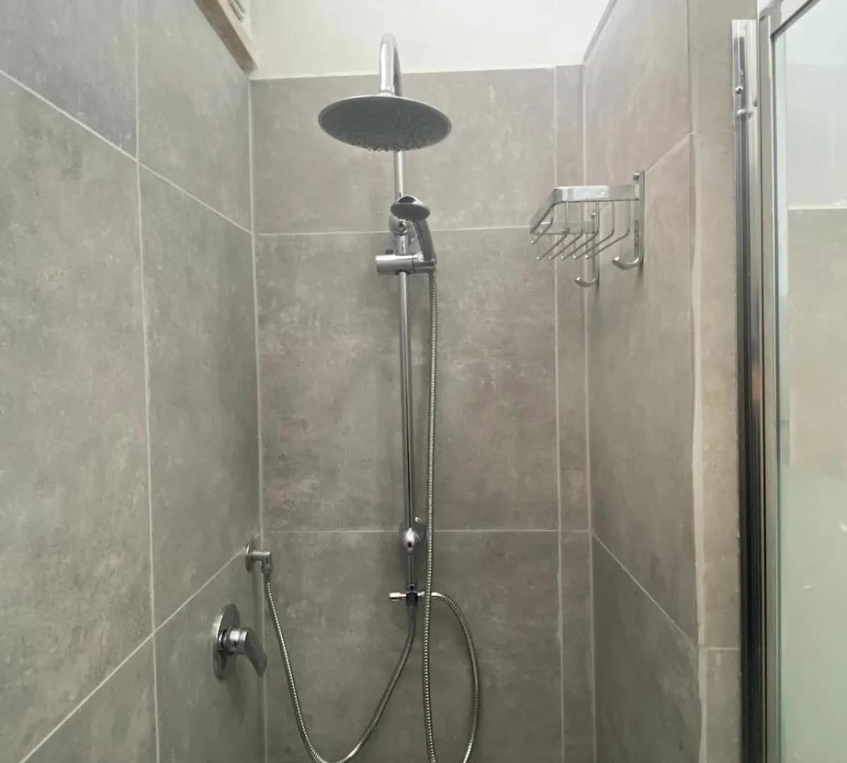 Emam Al Centro 150Mt Dal Mare E La Metro A2 Passi Apartment Lido di Ostia Italy