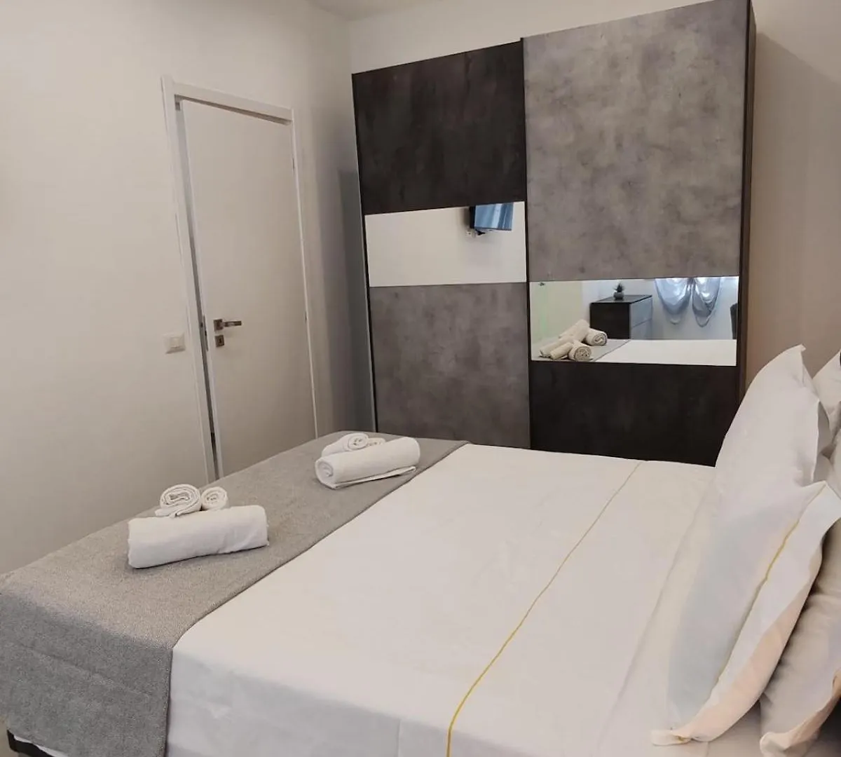 Emam Al Centro 150Mt Dal Mare E La Metro A2 Passi Apartment Lido di Ostia