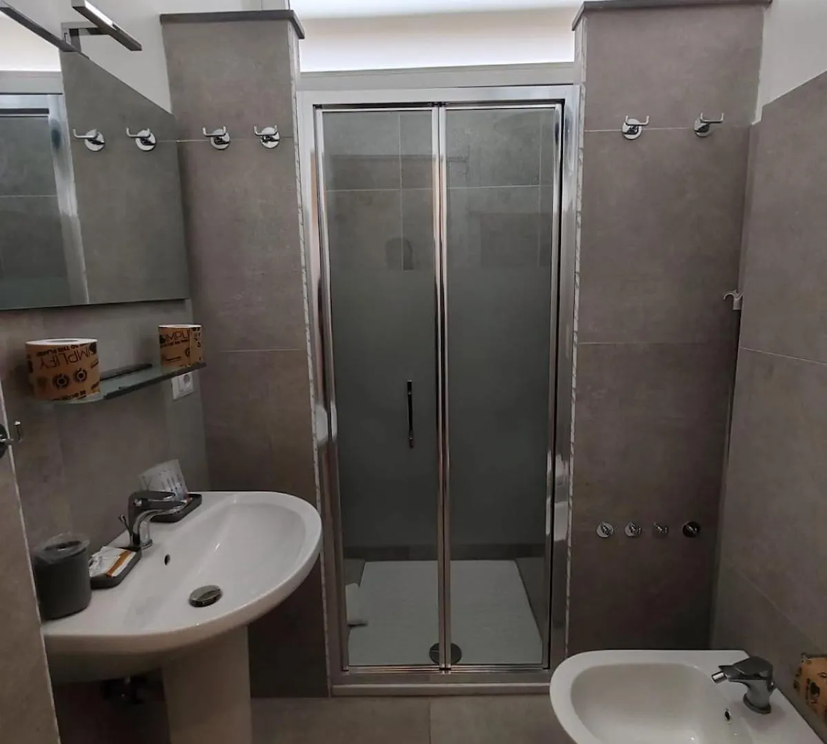 Emam Al Centro 150Mt Dal Mare E La Metro A2 Passi Apartment Lido di Ostia
